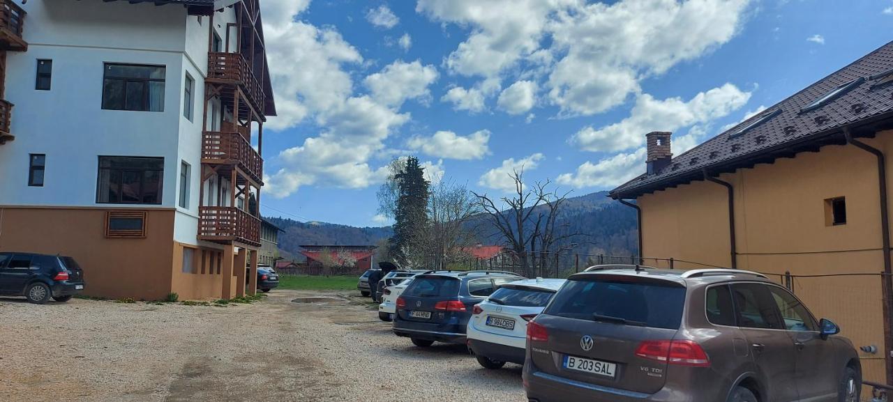 PANORAMIC Buşteni Exterior foto